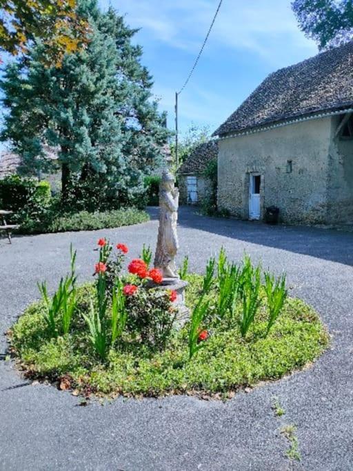"Reves De Gamins", Gite De Campagne "La Camusiere" Proche Du Pole Europeen Et 24H Champagné Exterior foto